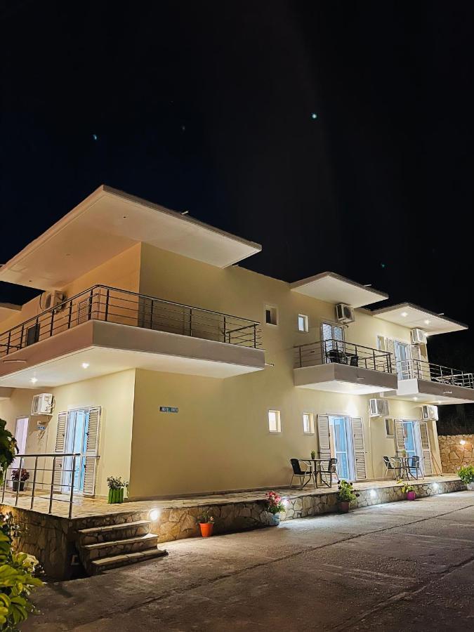 Orea Hotel Himarë Exterior foto